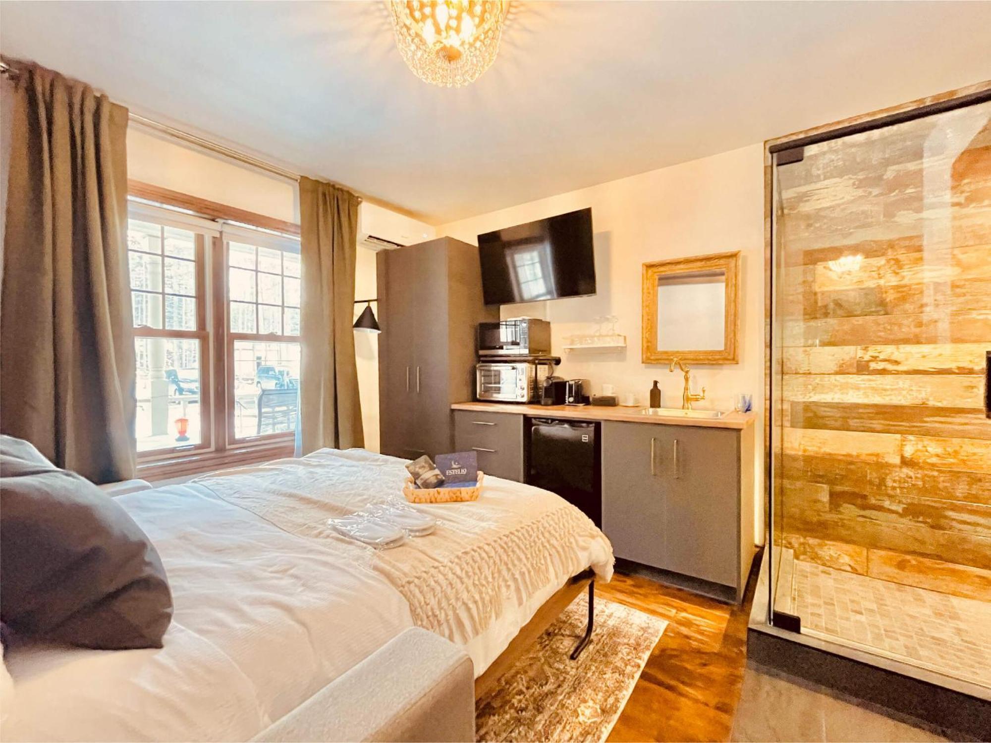 Estello Suites & Spa Lac-Mégantic Szoba fotó
