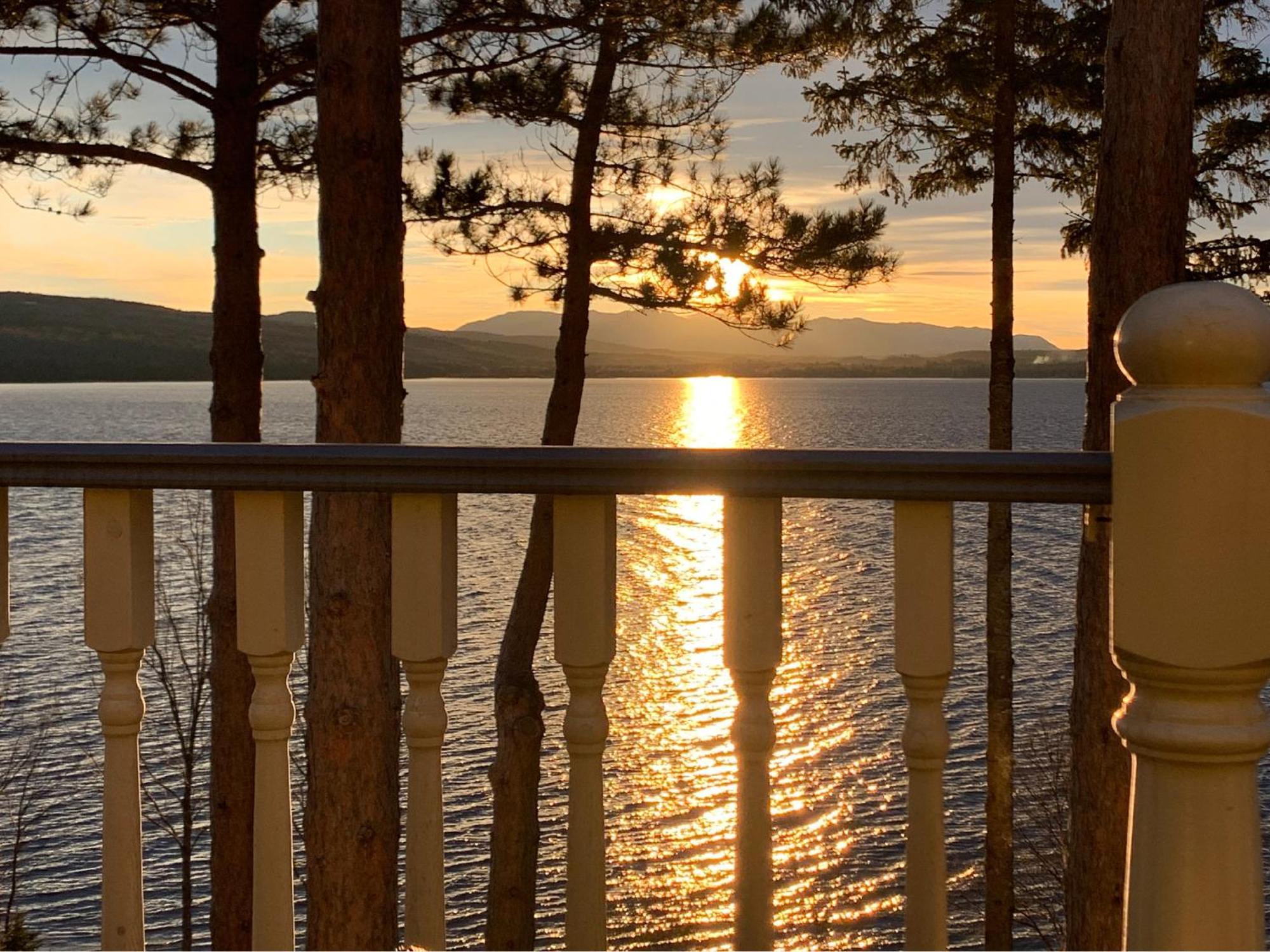 Estello Suites & Spa Lac-Mégantic Szoba fotó